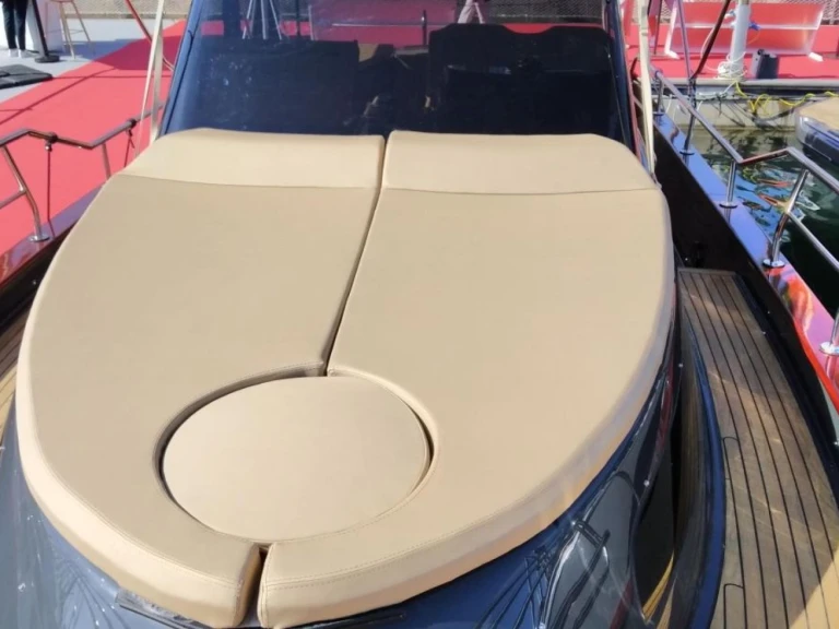 Louer Bateau à moteur avec ou sans skipper Gozzo à Marina de Palamós