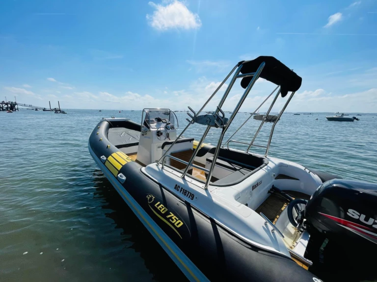 Location bateau Nautica Led Nautica Led 750 GS à Lège-Cap-Ferret sur Samboat