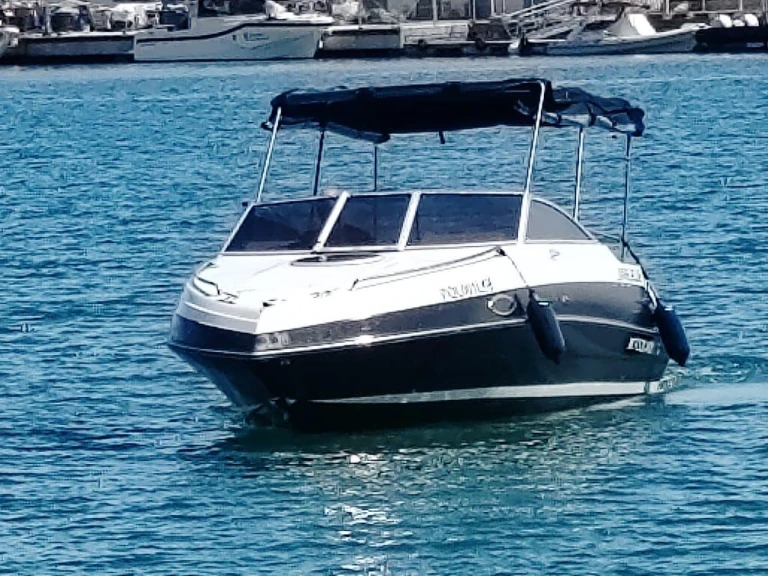 Louer Bateau à moteur avec ou sans skipper Four Winns à Vilanova i la Geltrú