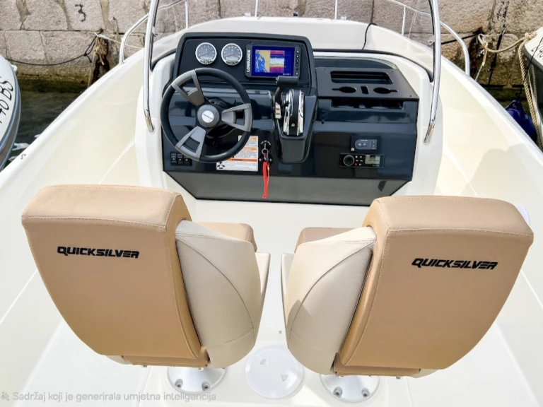 Louer Bateau à moteur avec ou sans skipper Quicksilver à Split