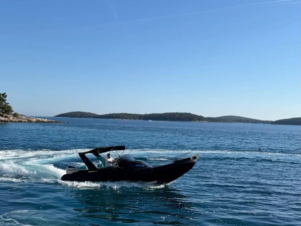 Location bateau Aquamax Offshore  à Hvar sur Samboat