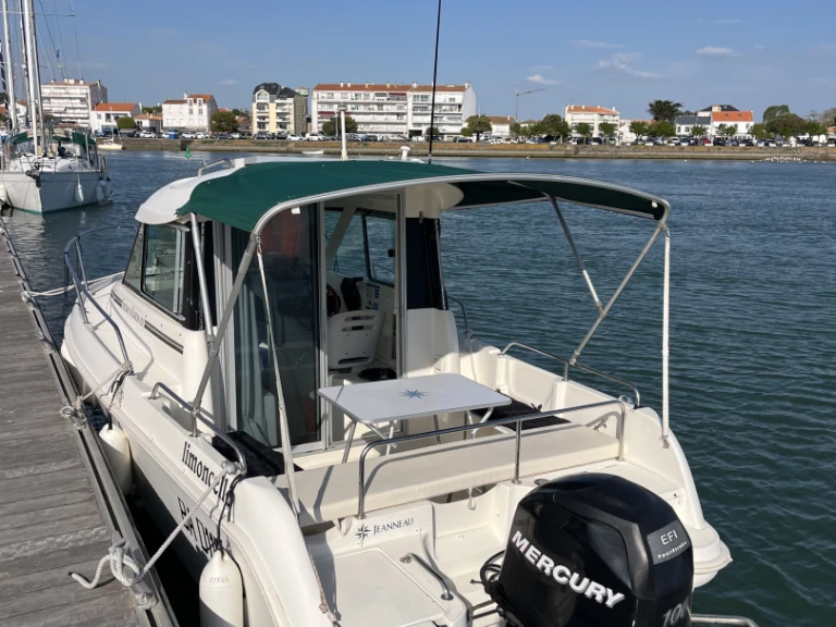 Location bateau Jeanneau Merry Fisher 625 HB à Saint-Gilles-Croix-de-Vie sur Samboat