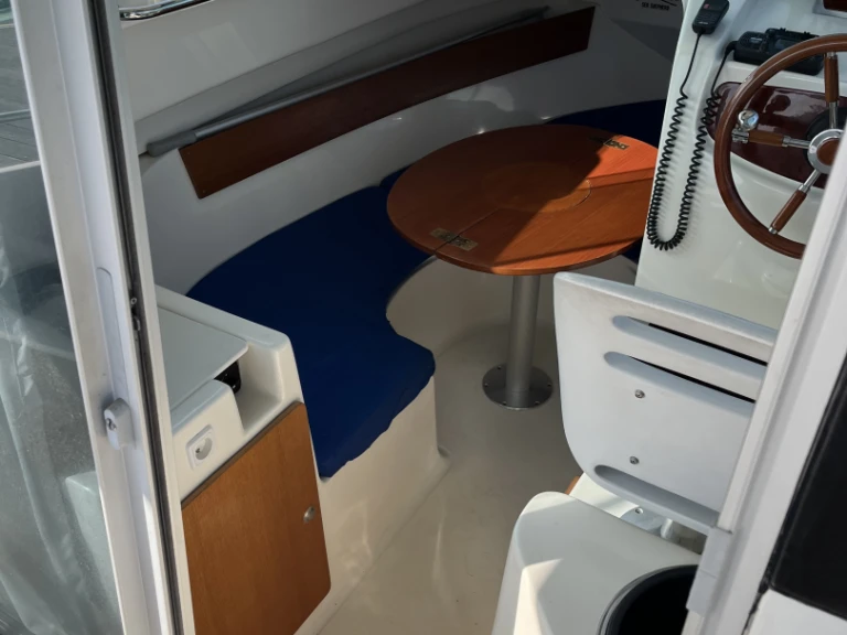 Location Bateau à moteur Jeanneau avec permis