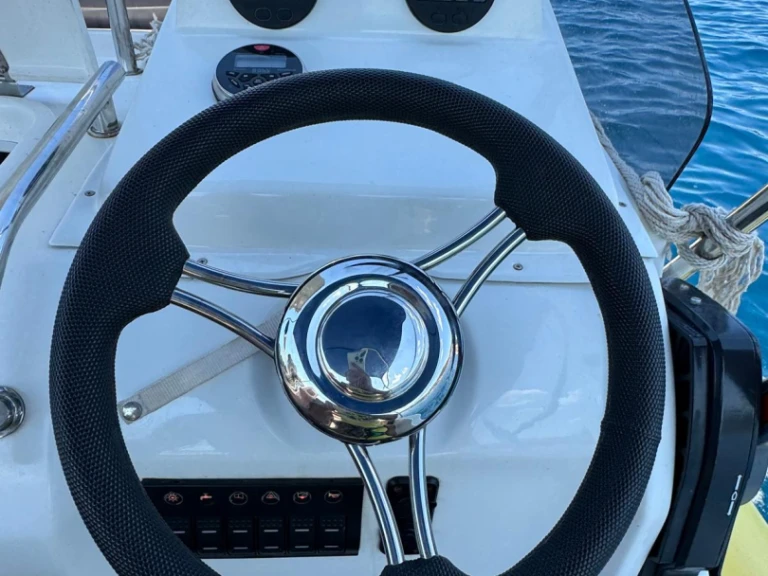 Location bateau Solemar Solemar S 580 à Hvar sur Samboat