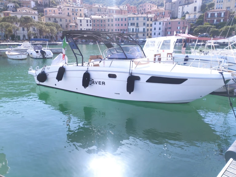 Location Bateau à moteur Saver avec permis