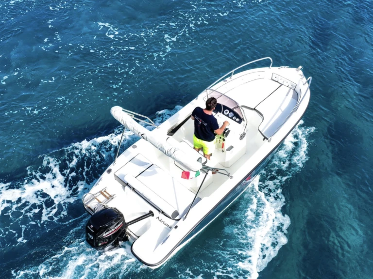 Location Bateau à moteur à Taormina - Trimarchi Trimarchi 57 S Pro