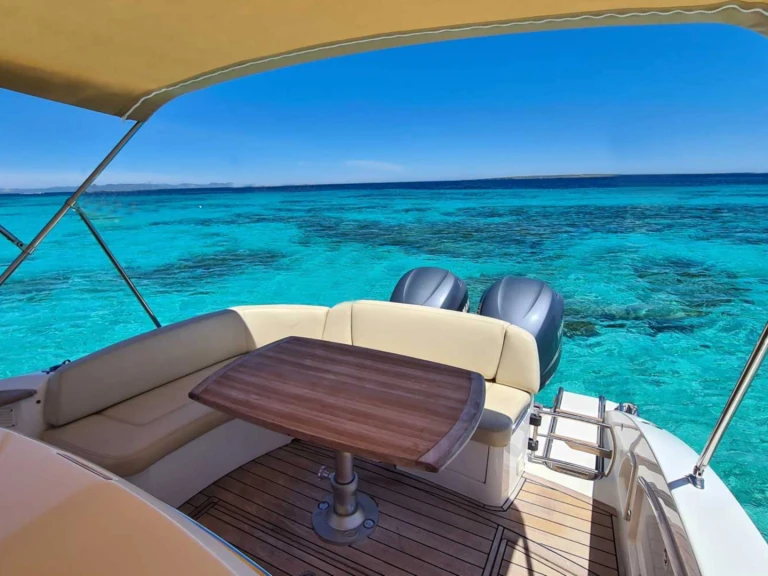 Louez un Sessa Marine Key Largo 30 à Poltu Quatu