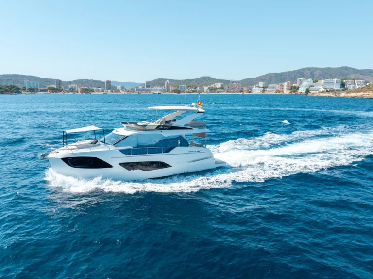 Location Bateau à moteur Absolute avec permis