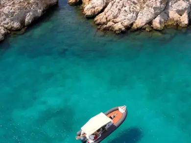 Location Bateau à moteur Blu and blu italy avec permis