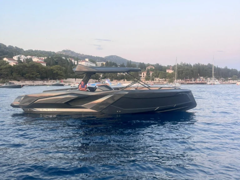 Location bateau Hvar pas cher Raptor