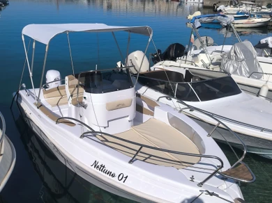Motorboat for rent Palmi at the best price