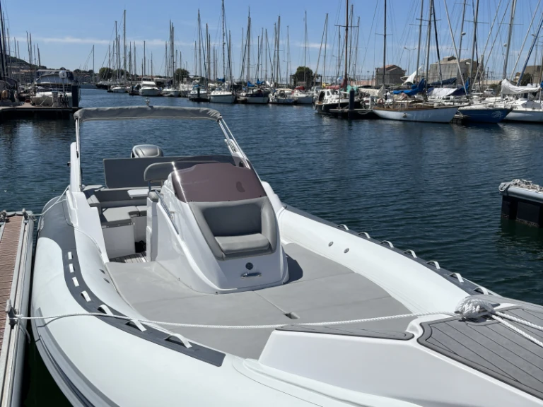 Semi-rigide à louer à Sète au meilleur prix