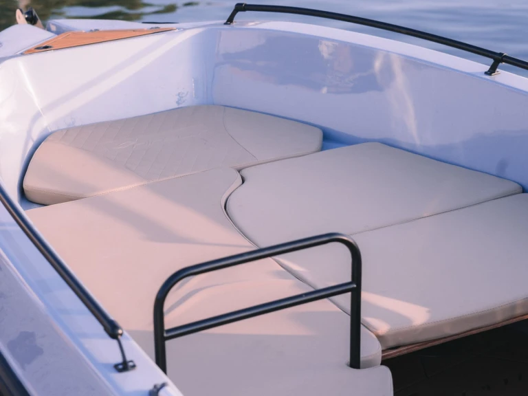 Louez un Nireus Optima 490 à Marina Aliki