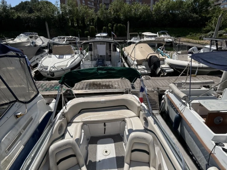 Location Bateau à moteur Chris Craft avec permis