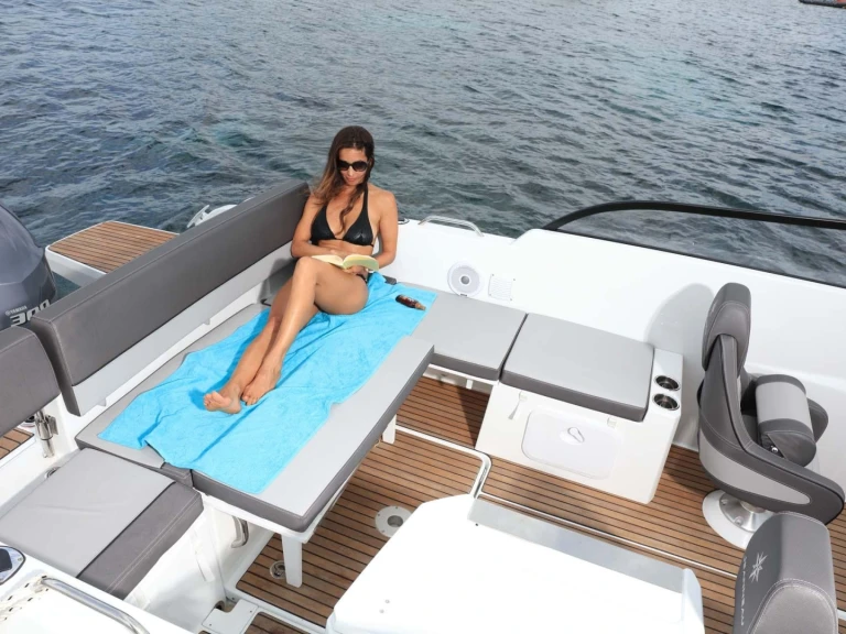 Location Bateau à moteur Jeanneau avec permis