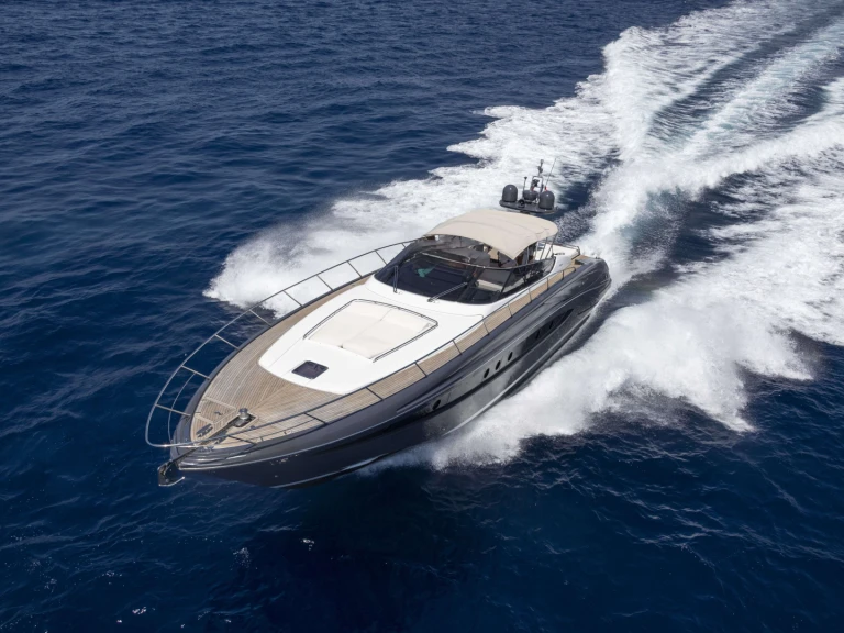 Riva Virtus 63 a louer à Saint-Tropez