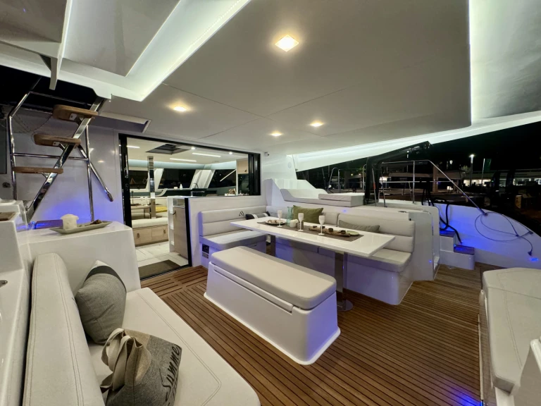 Location bateau Aventura yachts 45 à Marina El Portet de Dénia sur Samboat