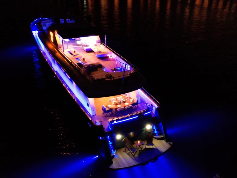 Louez un lürssen custom à Bodrum