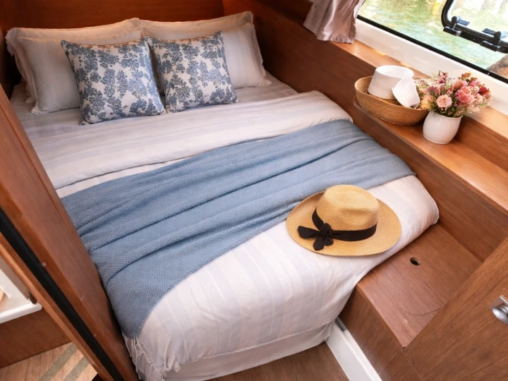 Location bateau Jeanneau Merry Fisher 1095 à Saint-Tropez sur Samboat