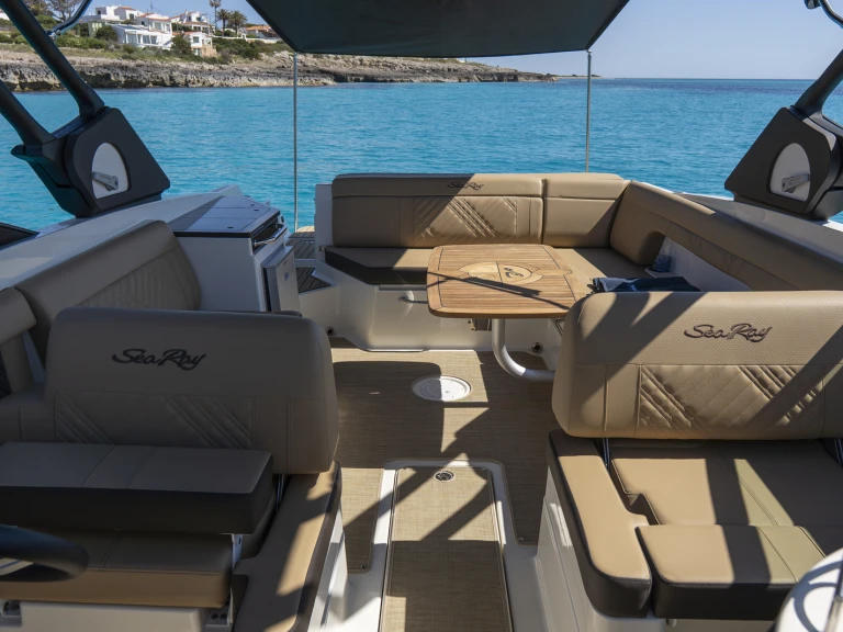 Location bateau Sea Ray SDX 290 à Port de Port Mahon sur Samboat