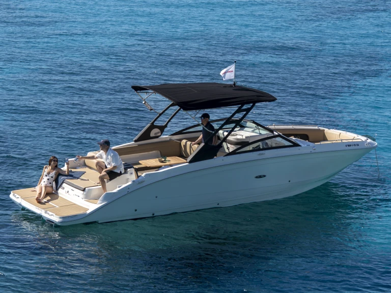 Louer Bateau à moteur avec ou sans skipper Sea Ray à Port de Port Mahon