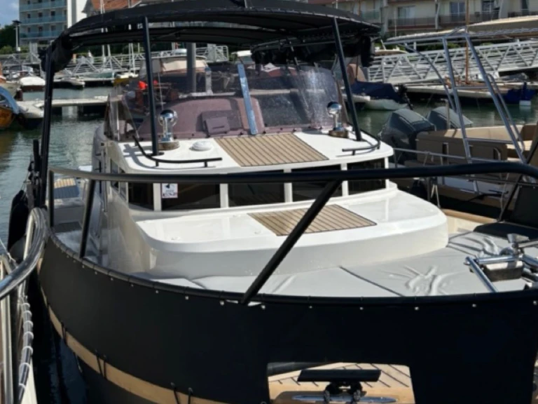 Beacher Beacher V10.2 Croisière a louer à Arcachon