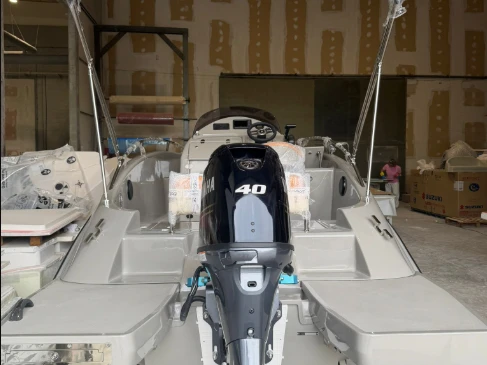 Location bateau Clear Aries Open L à Angera sur Samboat