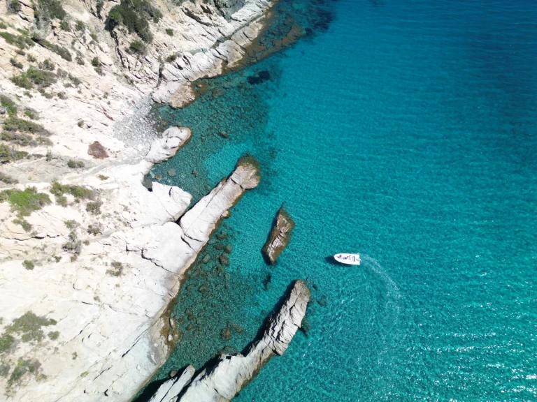 Location bateau Villasimius pas cher RH600