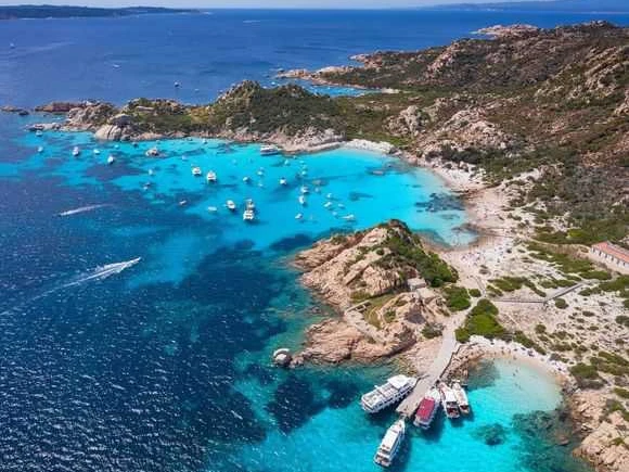 Semi-rigide à louer à Porto Rotondo au meilleur prix
