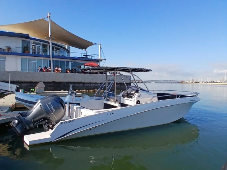 Bateau à moteur à louer à Portimão au meilleur prix