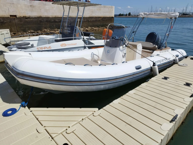 Location bateau Capelli Tempest 650 à Portimão sur Samboat