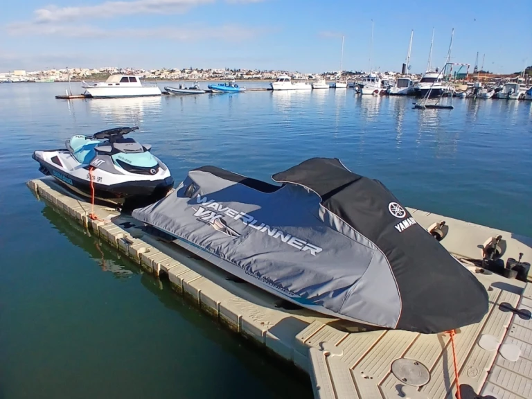 Location bateau Sea-Doo GTI 130 à Portimão sur Samboat