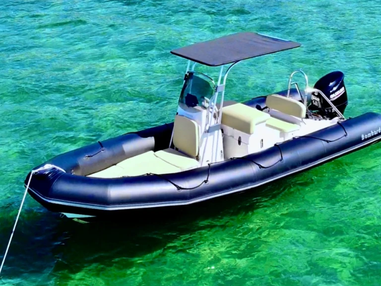 Louer Bateau à moteur avec ou sans skipper Bombard à Aix-les-Bains