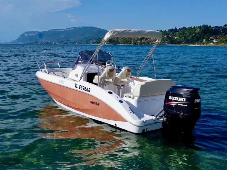 Louer Bateau à moteur avec ou sans skipper Sessa Marine à Aix-les-Bains