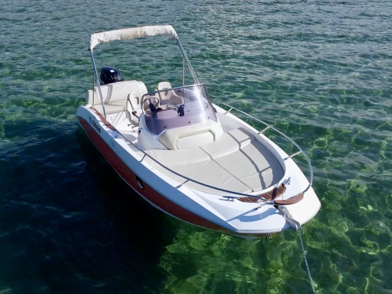 Location Bateau à moteur Sessa Marine avec permis