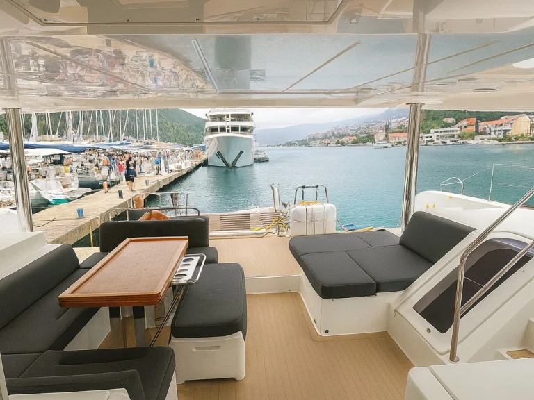 Location Catamaran à Lávrio - Lagoon Lagoon 52 F