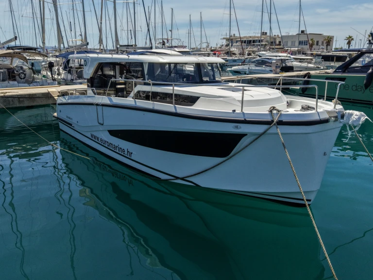 Location bateau Split pas cher Delphia 10 Sedan