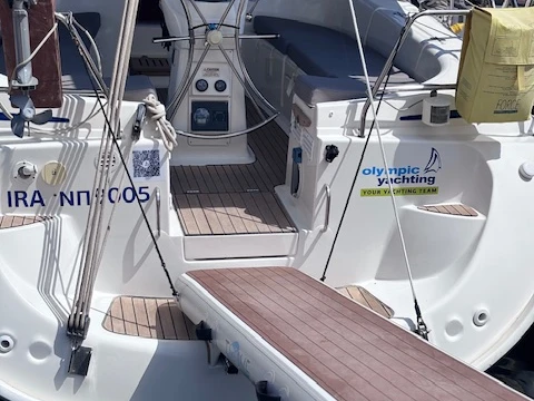 Louer Voilier avec ou sans skipper Bavaria à Lávrio