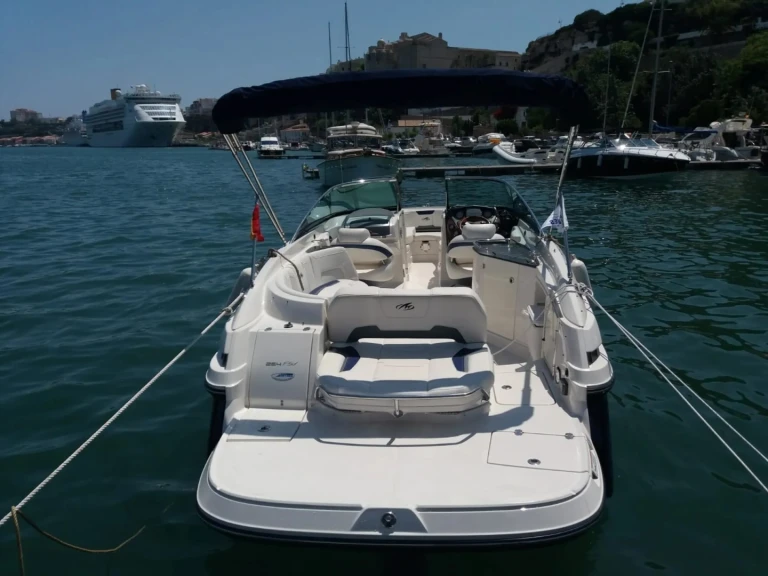 Bateau à moteur à louer à Port Mahon au meilleur prix