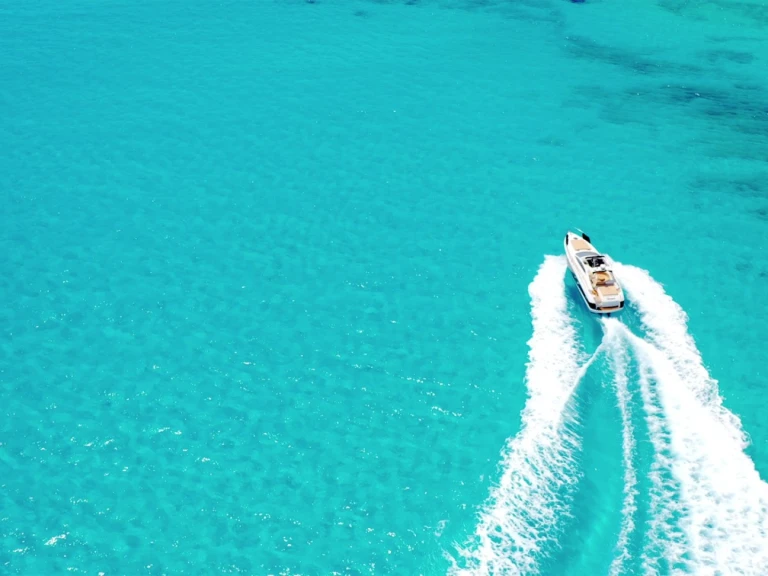 Location bateau Port Mahon pas cher Astondoa 40 Open