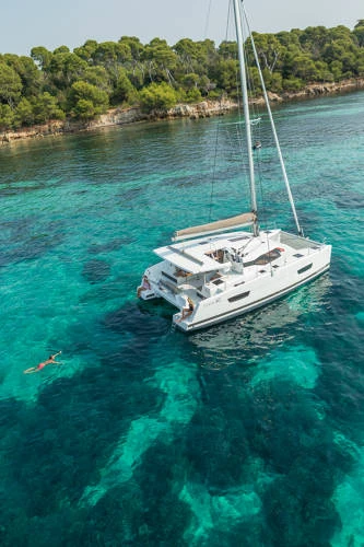 Location à Cannes - Fountaine Pajot L40 sur SamBoat
