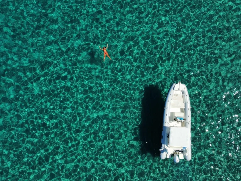 Location bateau Cala Gonone pas cher BSC 75