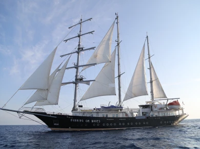 Hire a Custom Made custom Piraeus Port