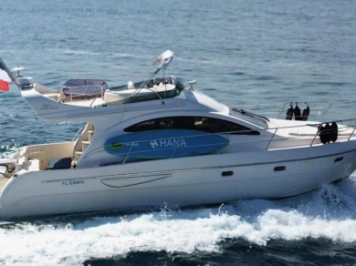 Louer Bateau à moteur avec ou sans skipper Intermare à Port de Saint Tropez