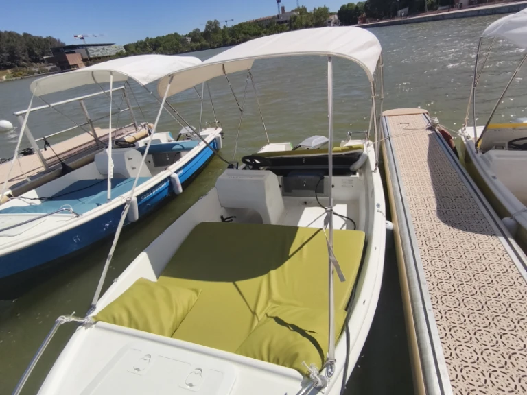 Location Bateau à moteur Sans Permis avec permis