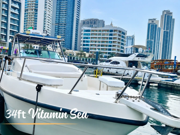 Louer Bateau à moteur avec ou sans skipper Custom à Dubai Marina
