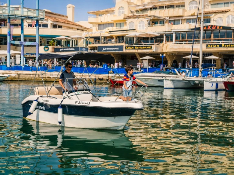Location bateau Benalmádena pas cher karel 450 cc