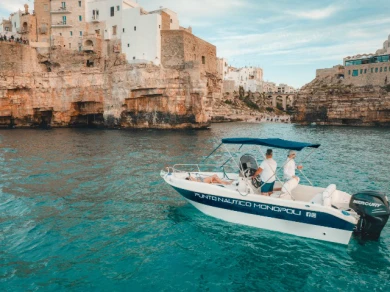 Blu-Blu 670 GT charter bareboat or captained in  Monopoli