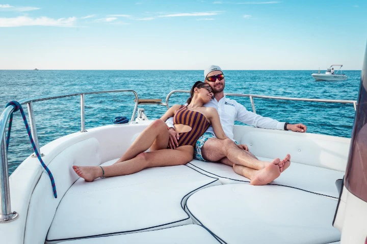 Louez un Blu-Blu 670 GT à Monopoli