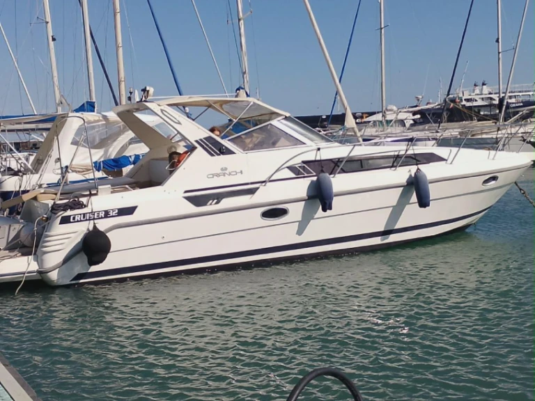 Bateau à moteur à louer à Formia au meilleur prix